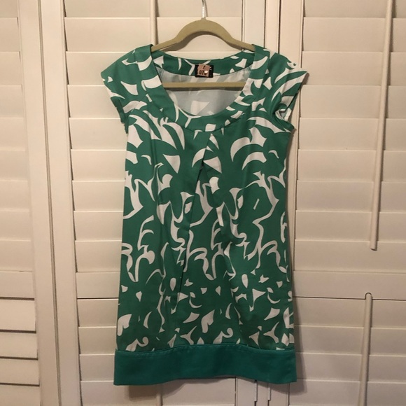 BCBG - Picture 2 of 4